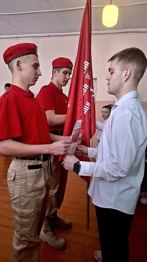 Знамя Победы прибыло в школу села Балтика