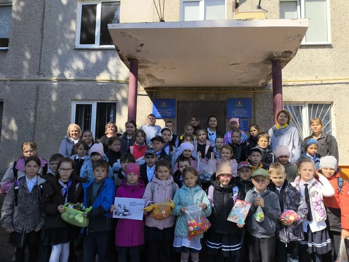 Юные экологи из Калтыманово собирали крышечки и батарейки
