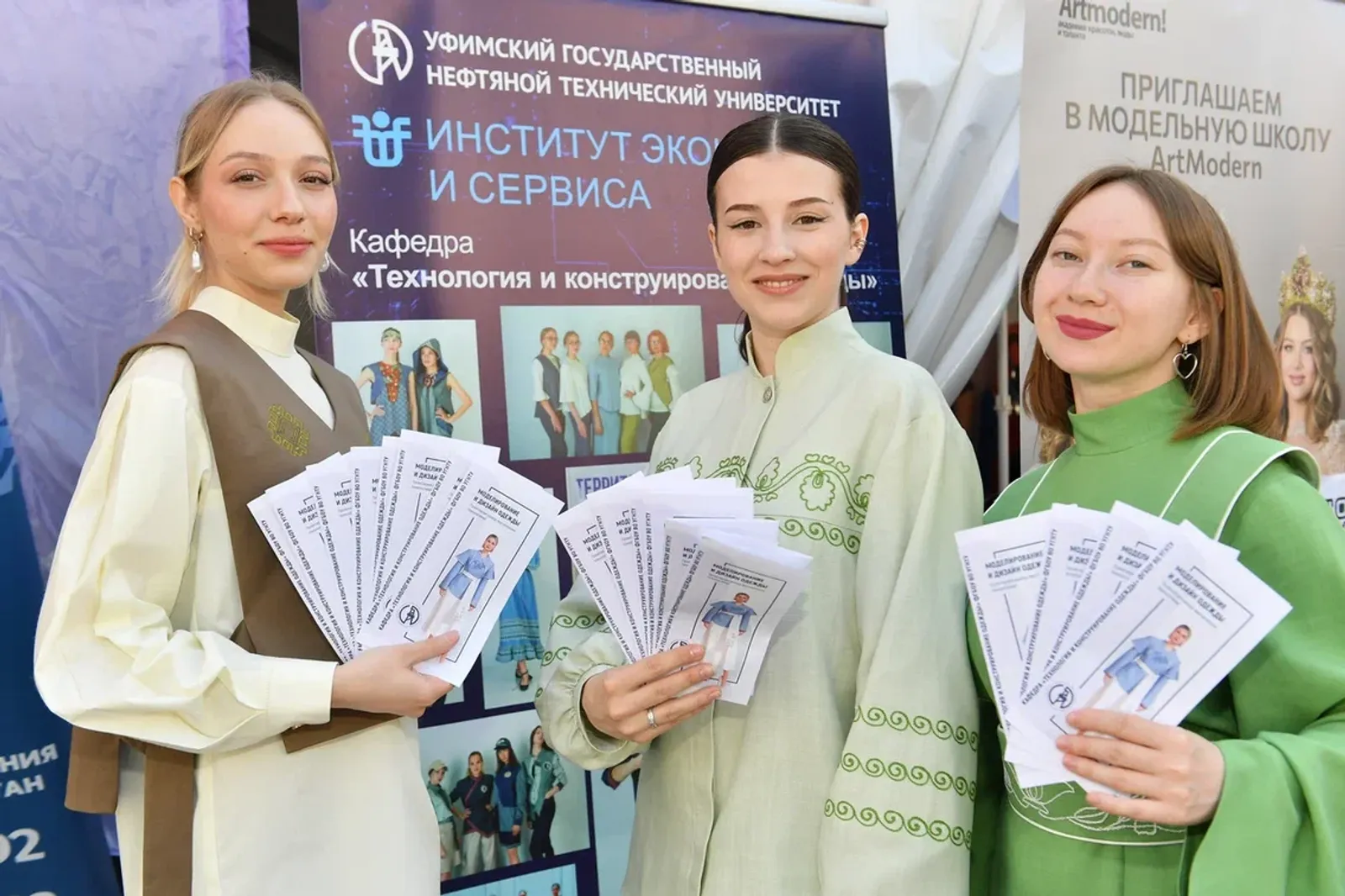 На ярмарке «Китап-Байрам» - десятки площадок для детей.