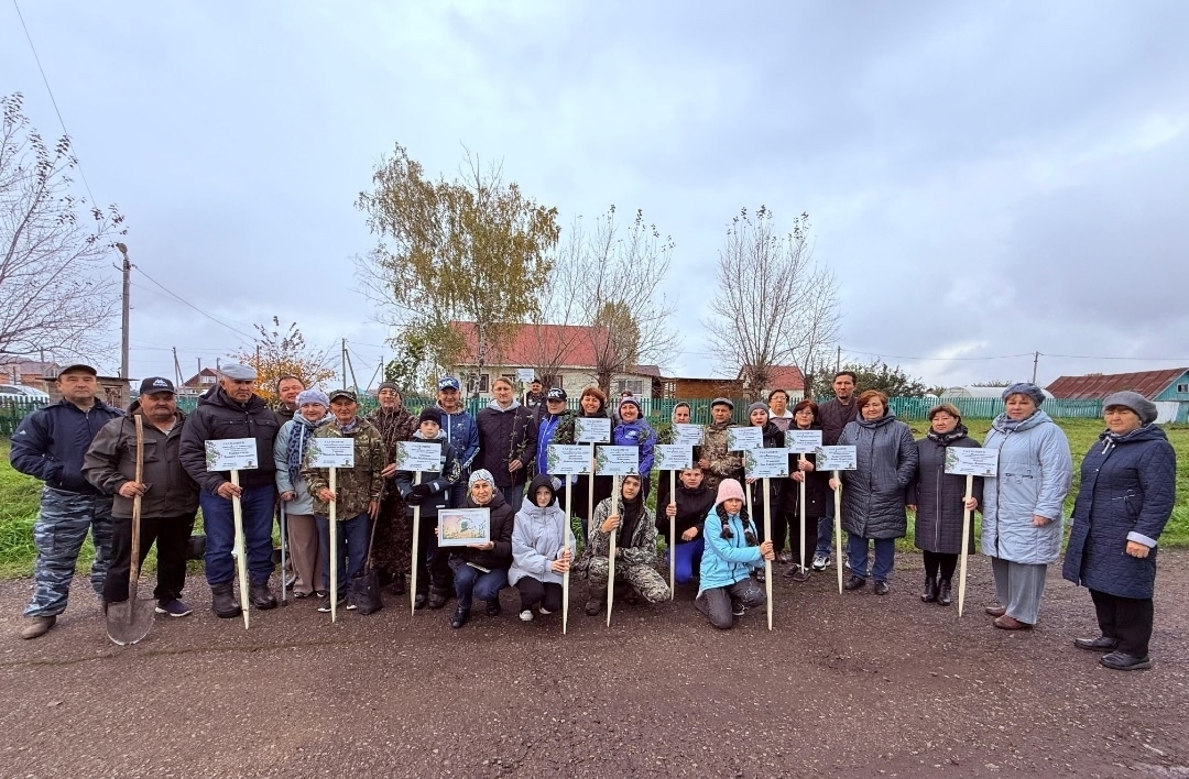 В селе Минзитарово посадили "Сад памяти"