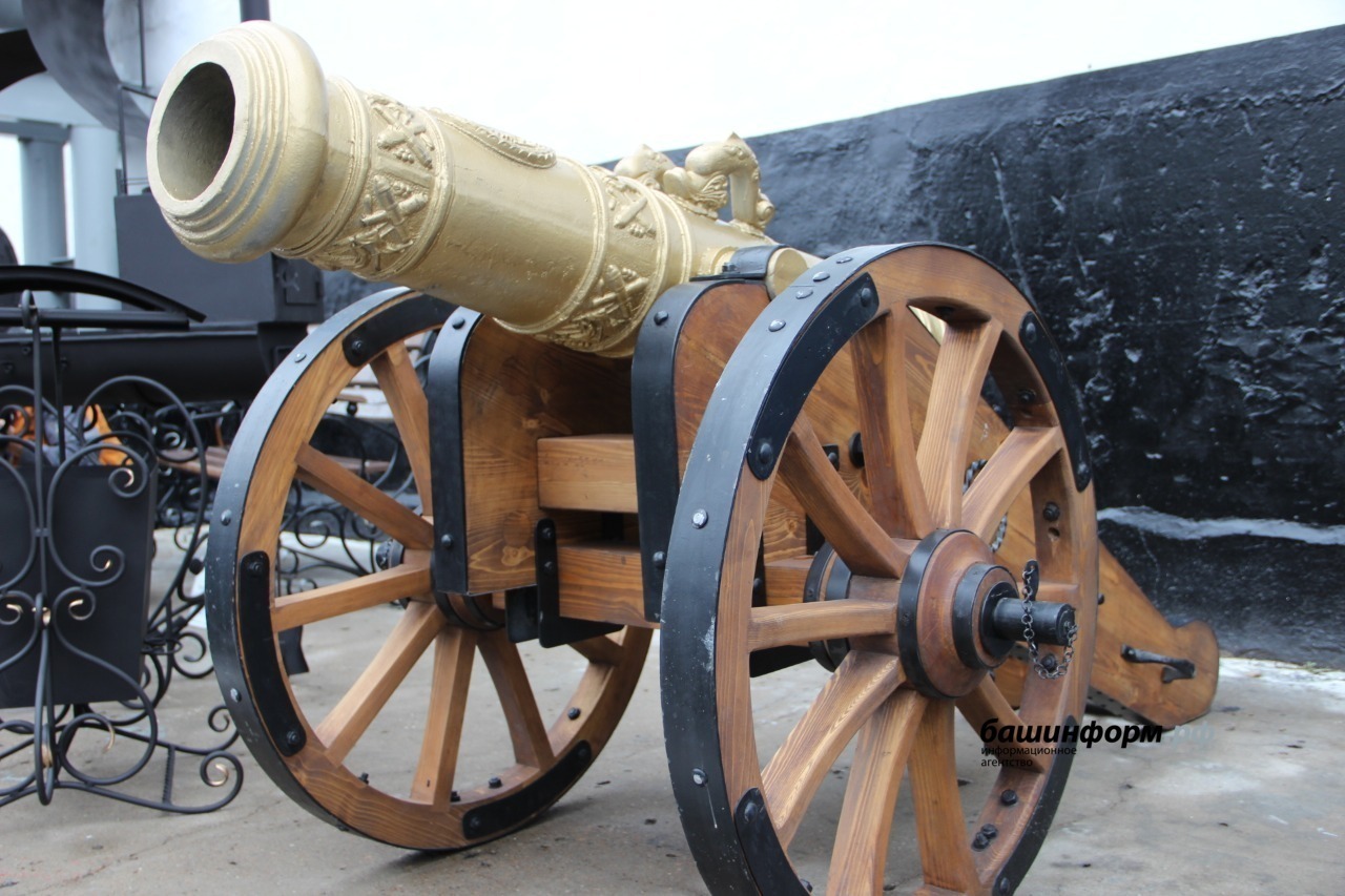 От эксклюзивной мебели до автозаков: что производят в колониях Башкирии