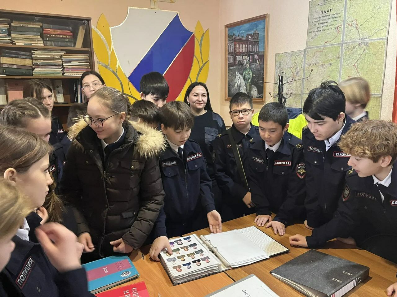 В рамках акции "Студенческий десант" школьники побывали в отделе МВД