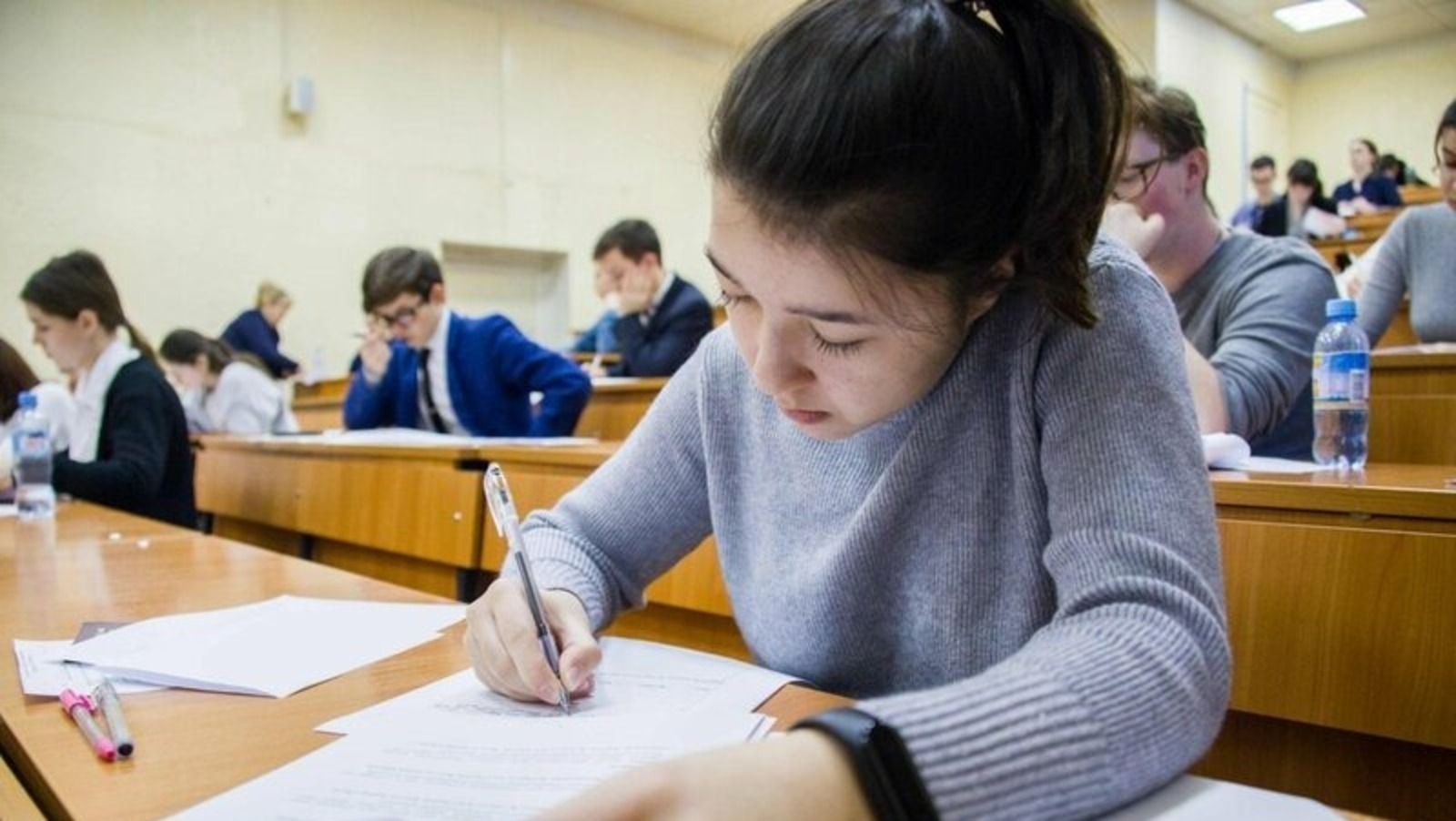 Школьники с 1 сентября 2023 года будут изучать блок об СВО на Украине на уроках истории