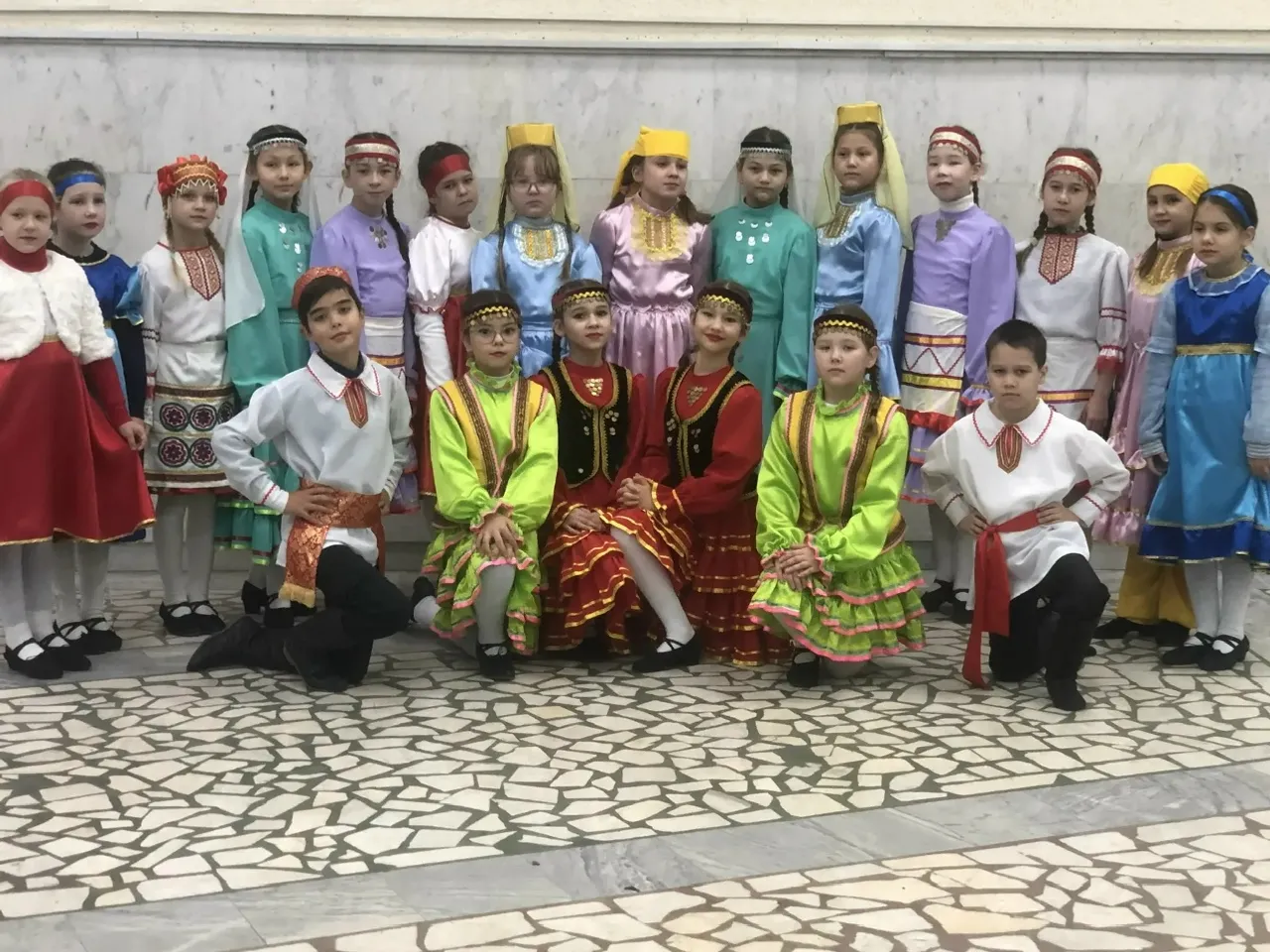 «Танцем наполняем жизнь»
