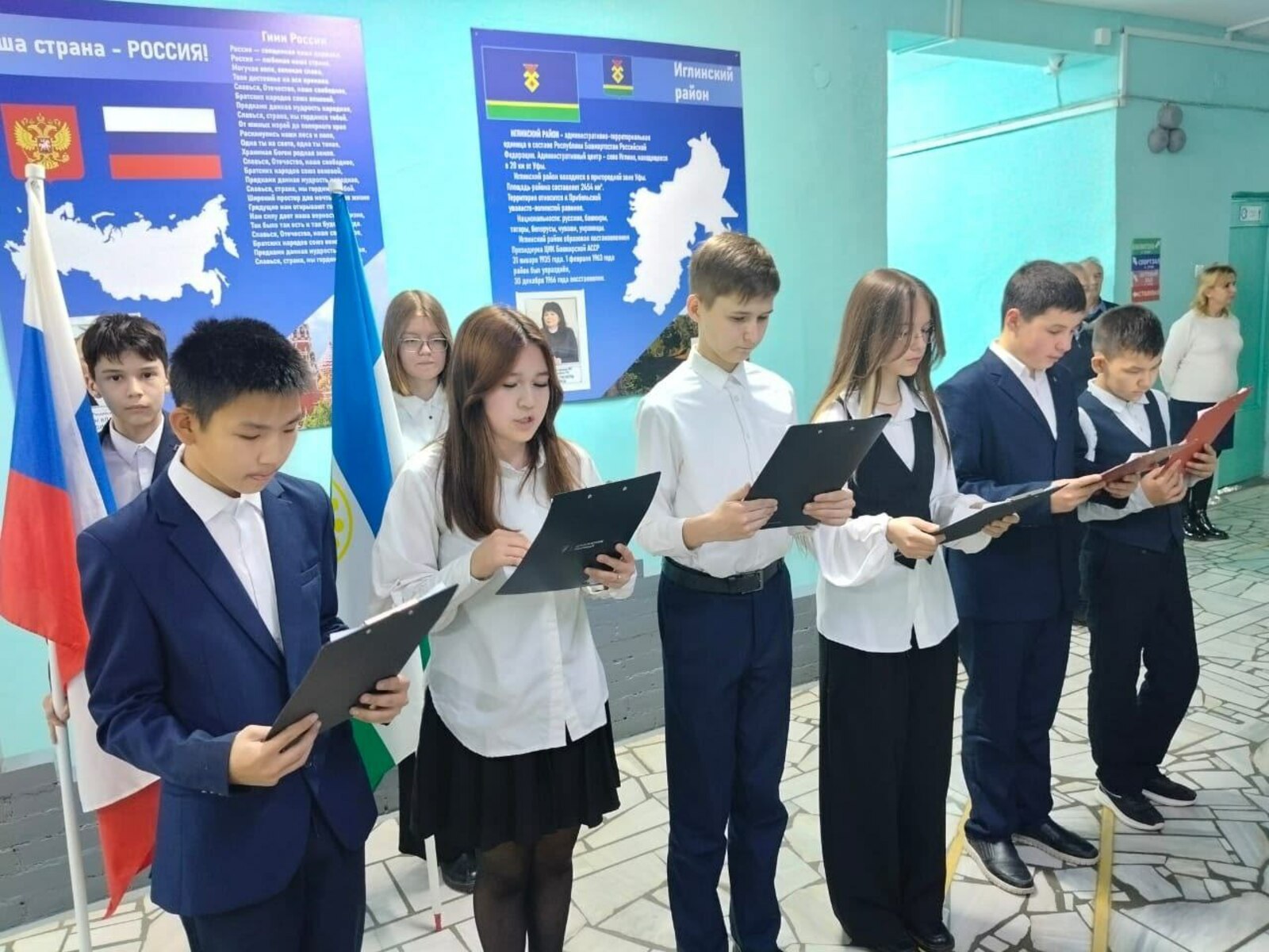 Активисты отряда ЮИД  провели линейку памяти жертв ДТП