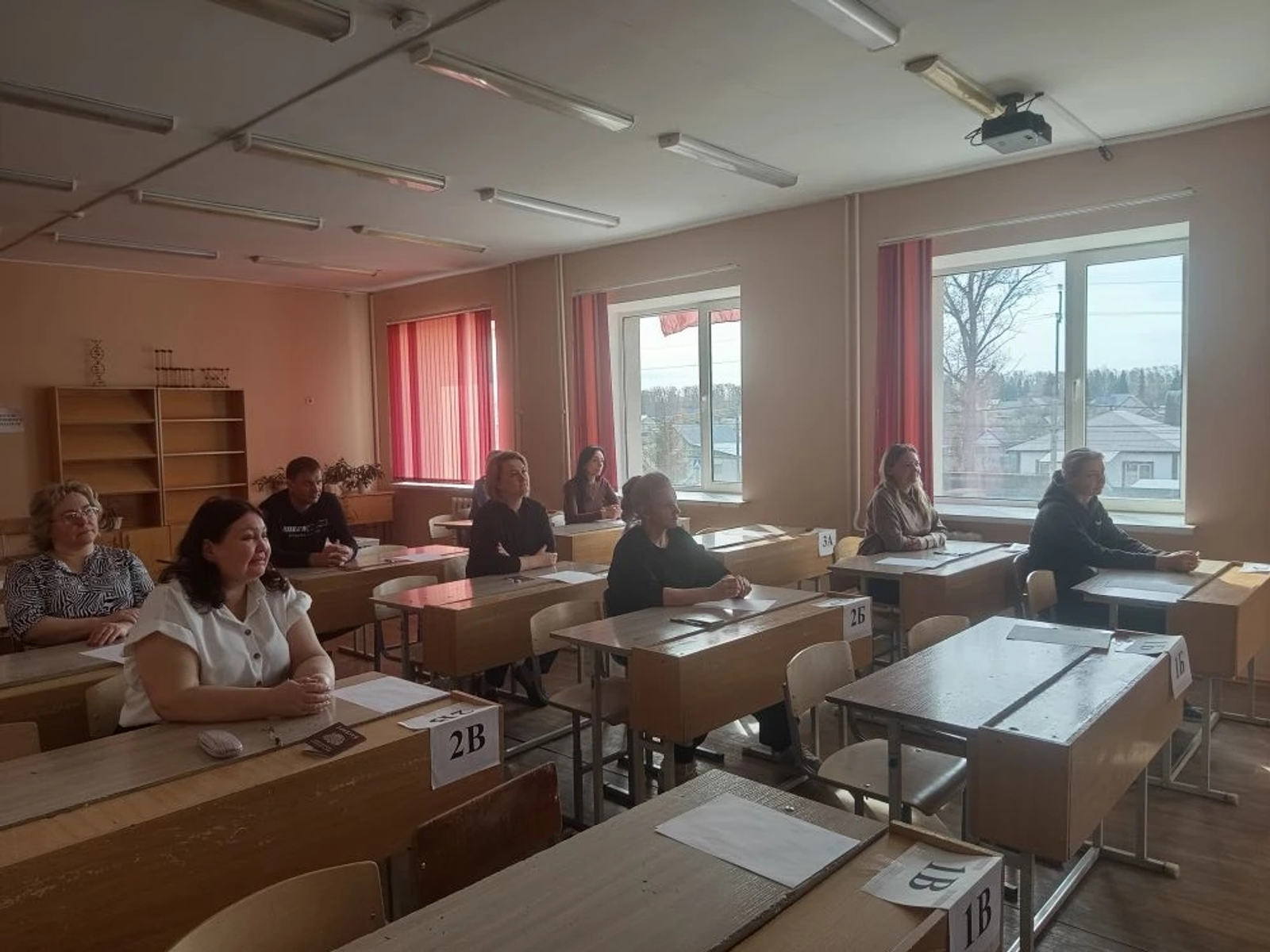 «Сдали вместе»: родители Иглинского района сели за парты, чтобы сдать ЕГЭ