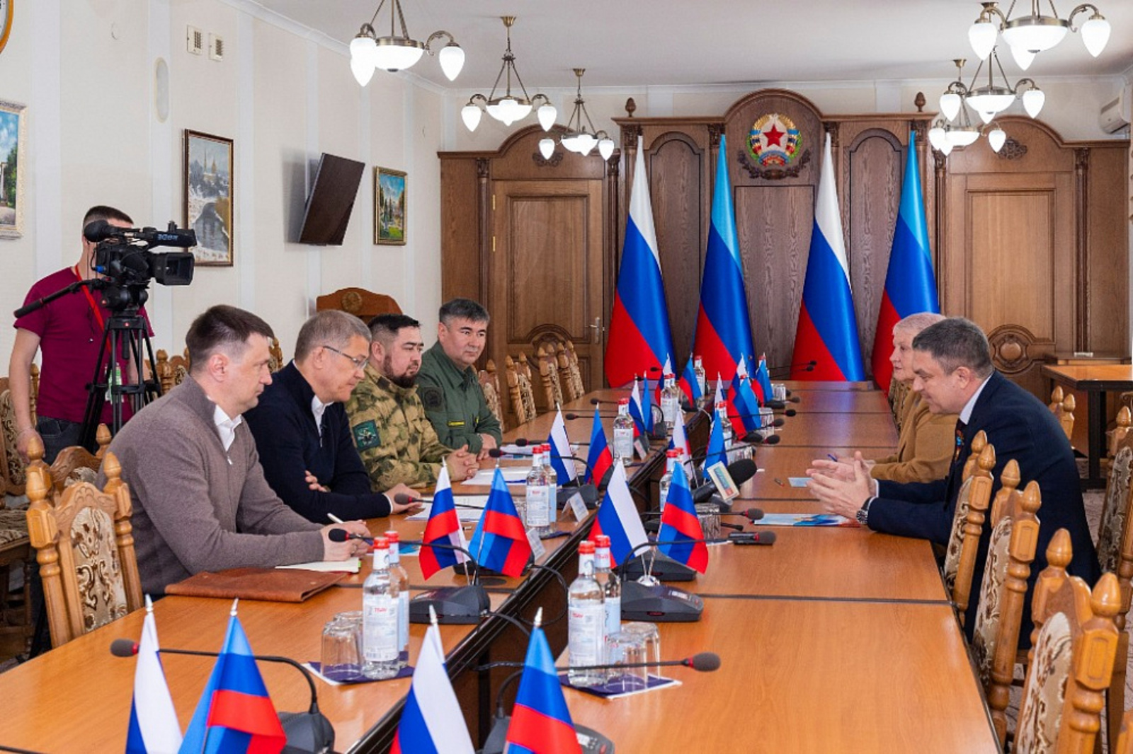 Глава Башкирии Радий Хабиров встретился с Главой ЛНР