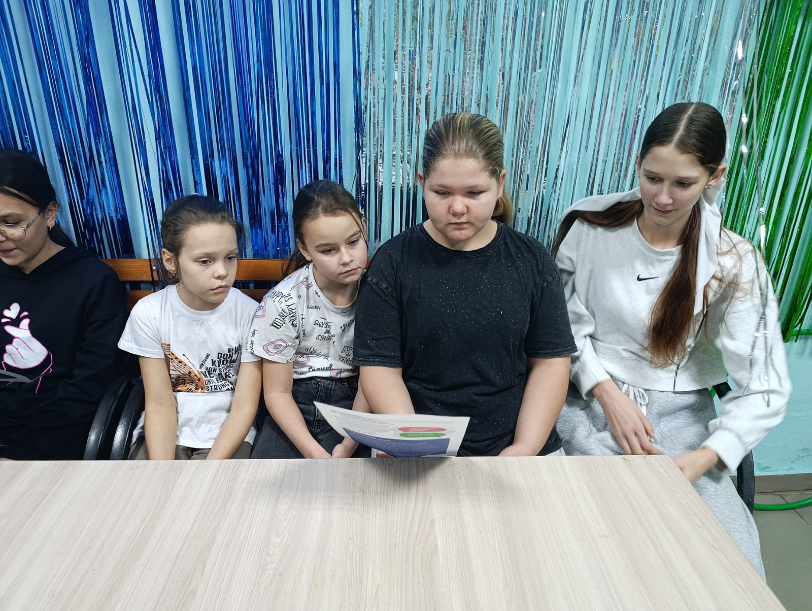 В СКЦ провели информационный час «Осторожно! Мошенники!»