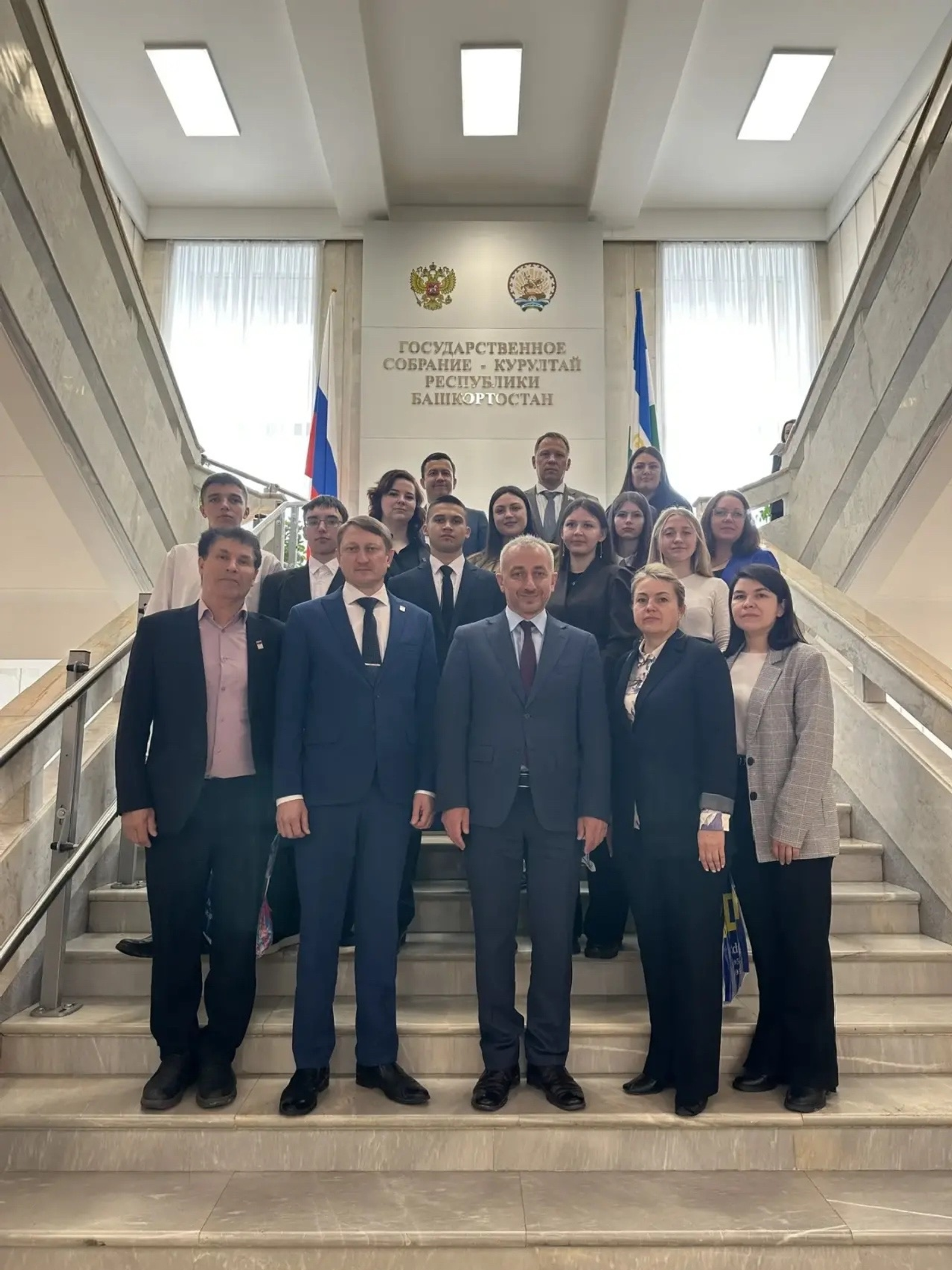 Диалог поколений и власти: активисты Иглинского района в сердце парламента