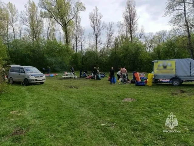 МЧС помогло туристам на реке Лемеза