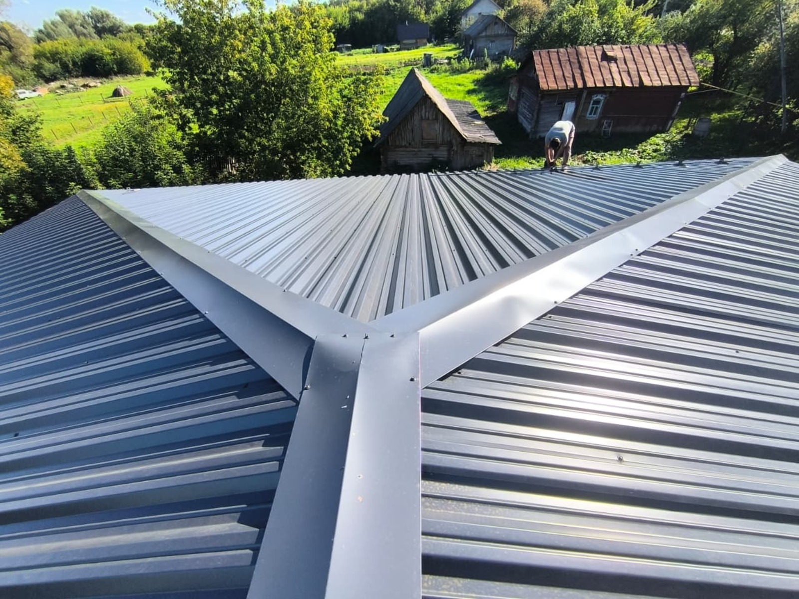 В сельском клубе завершен первый этап ремонта крыши