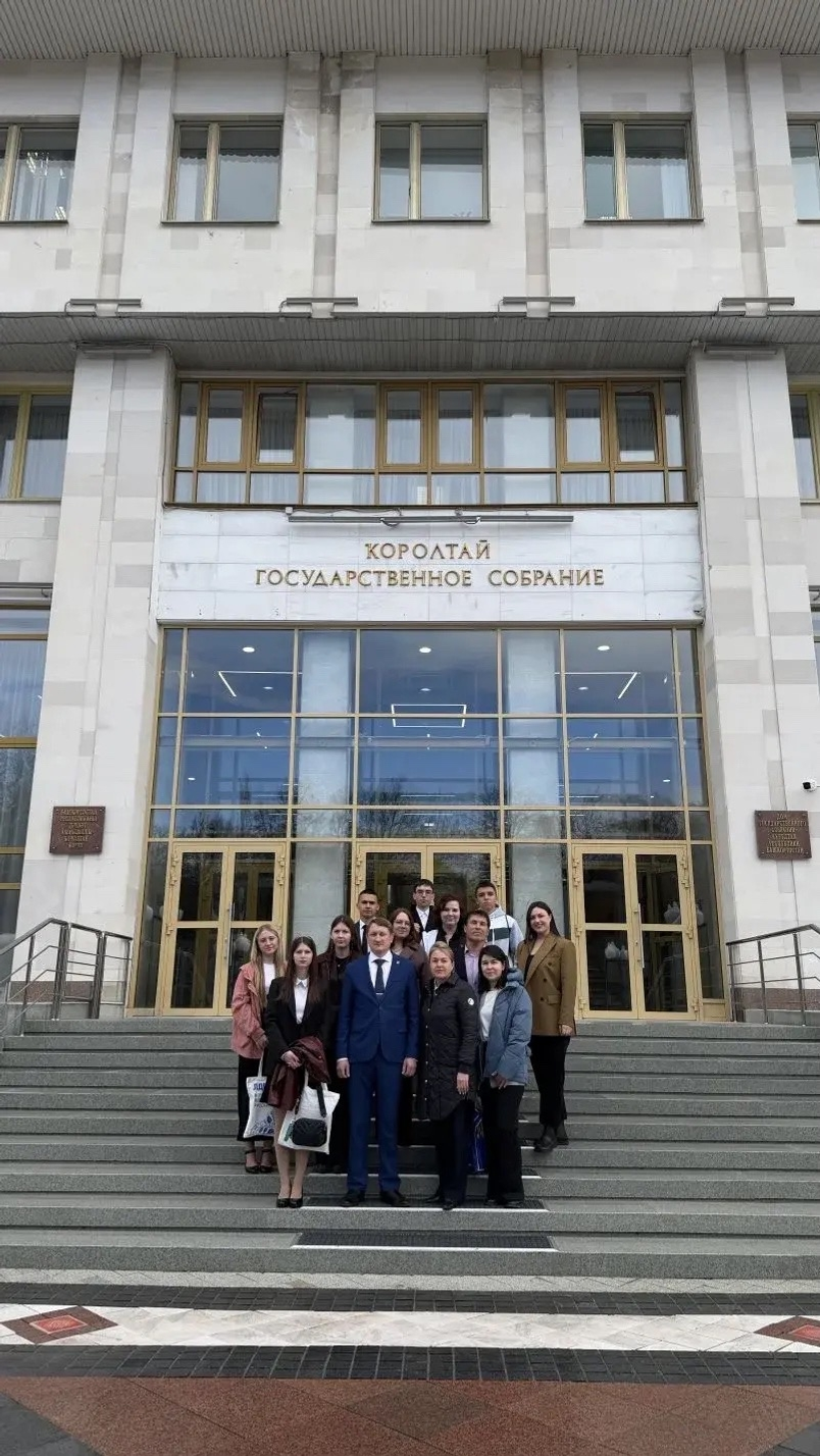 Диалог поколений и власти: активисты Иглинского района в сердце парламента