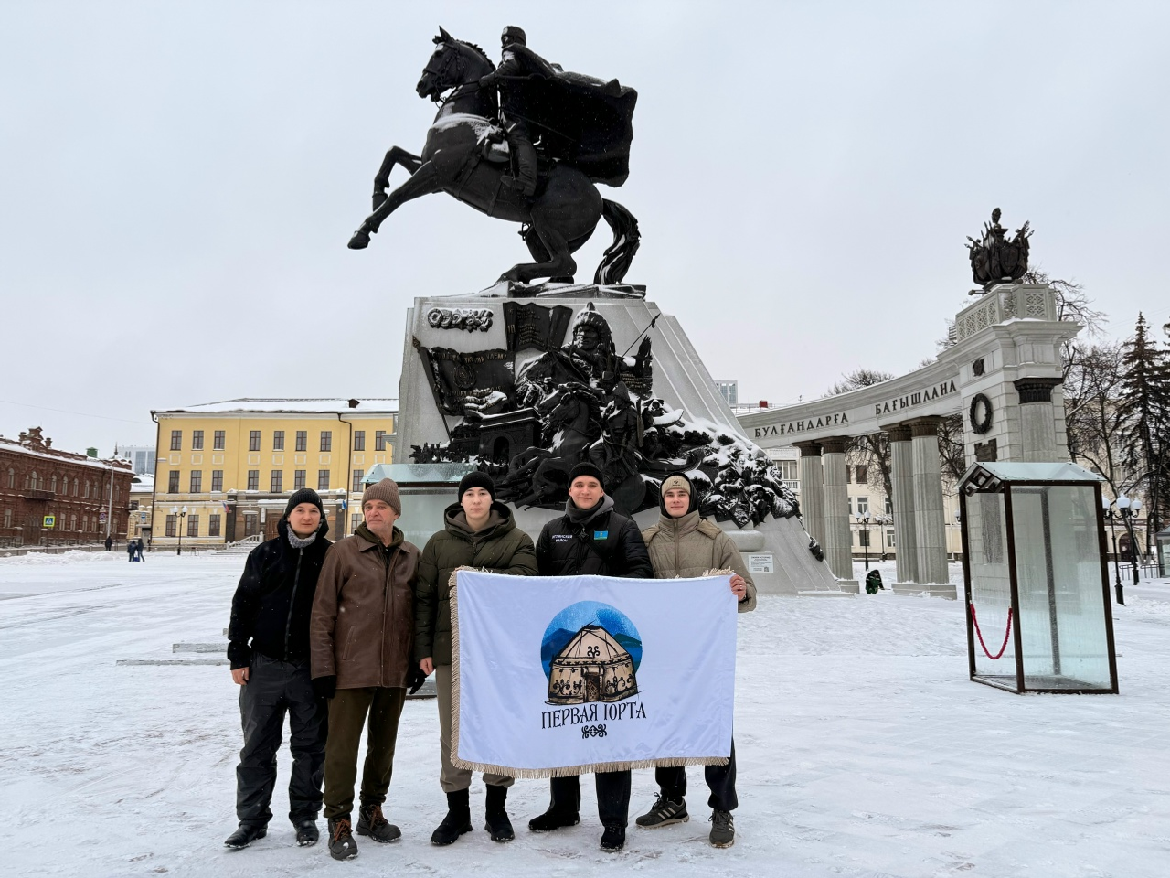 Иглино.Студент-медик и его отец отправились в госпиталь Луганска помогать бойцам