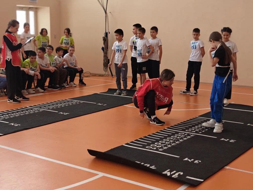 Ученики седьмой школы сдали нормы ГТО