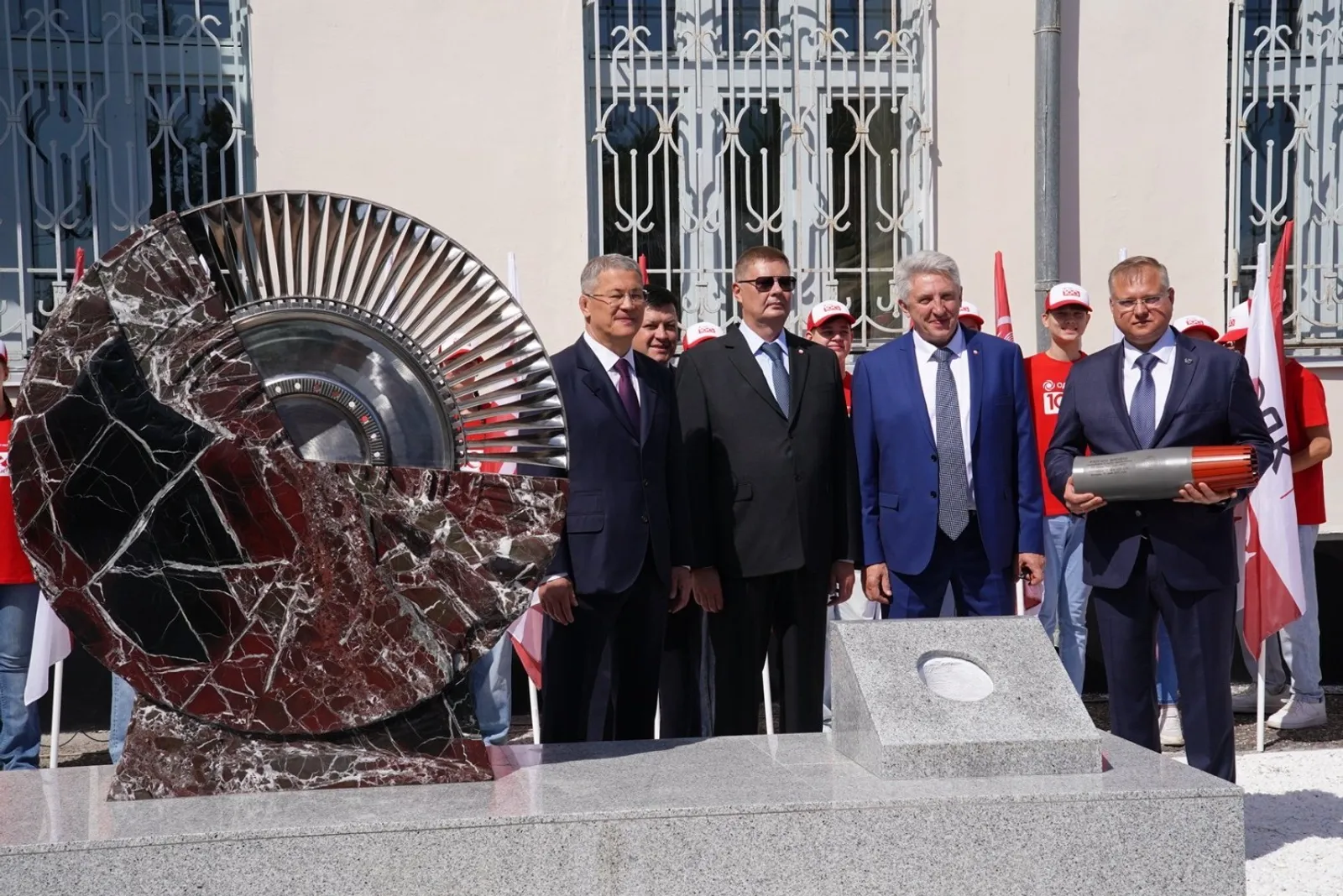 В Уфе в честь100-летия ОДК-УМПО заложили капсулу времени