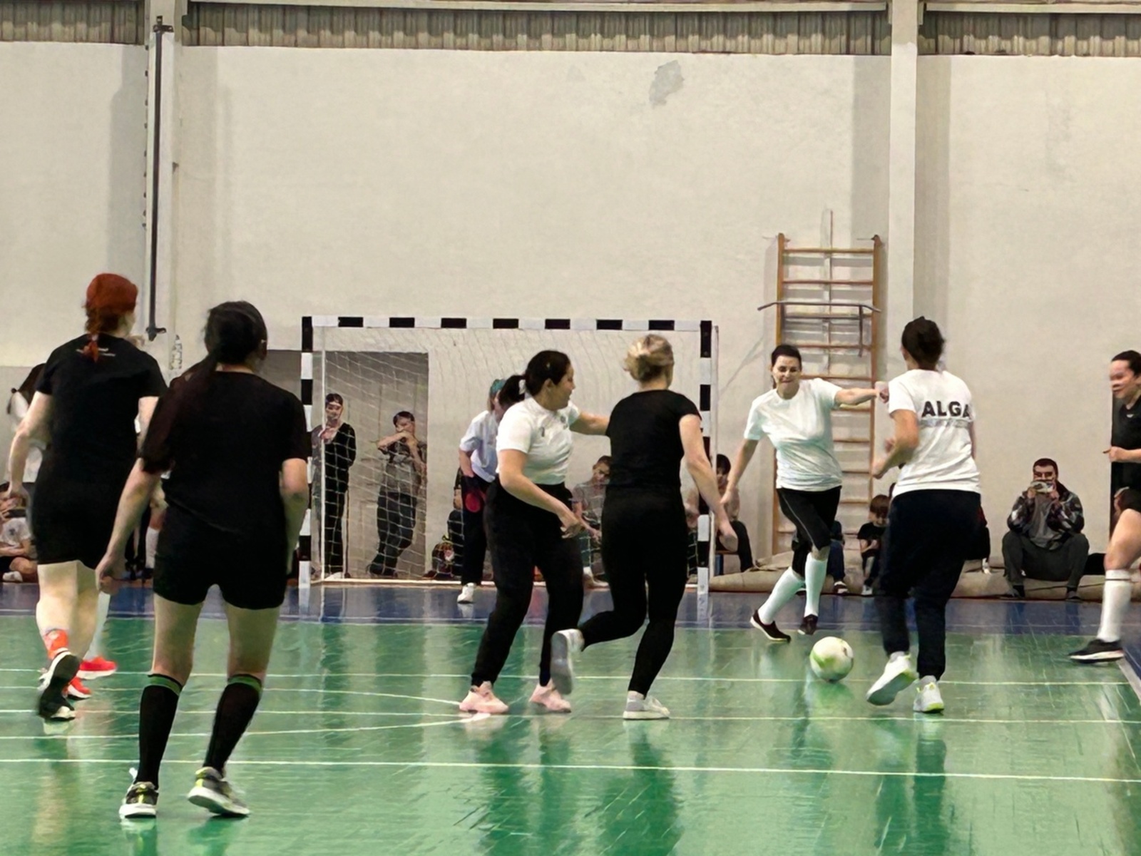 В Башкирии впервые прошел турнир по мини-футболу среди мам