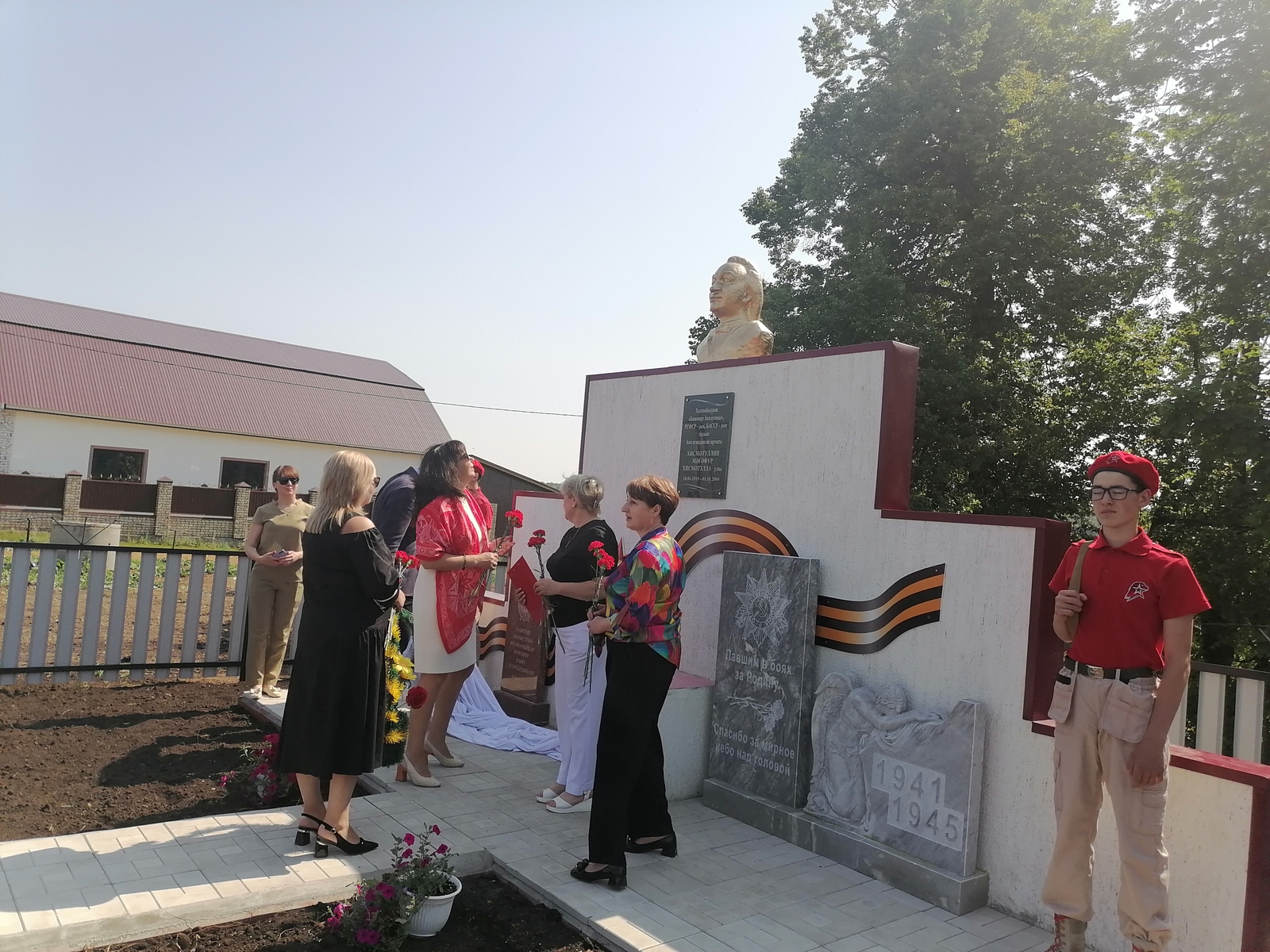 В селе Новокубово Иглинского района открыли обелиск памяти Магафура Хисматуллина