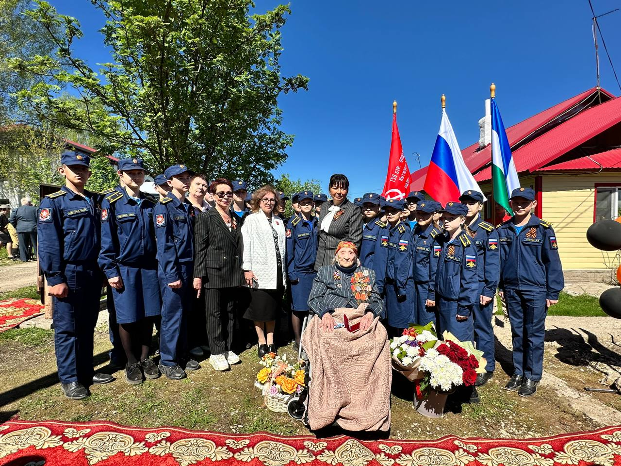 Парад у дома ветерана