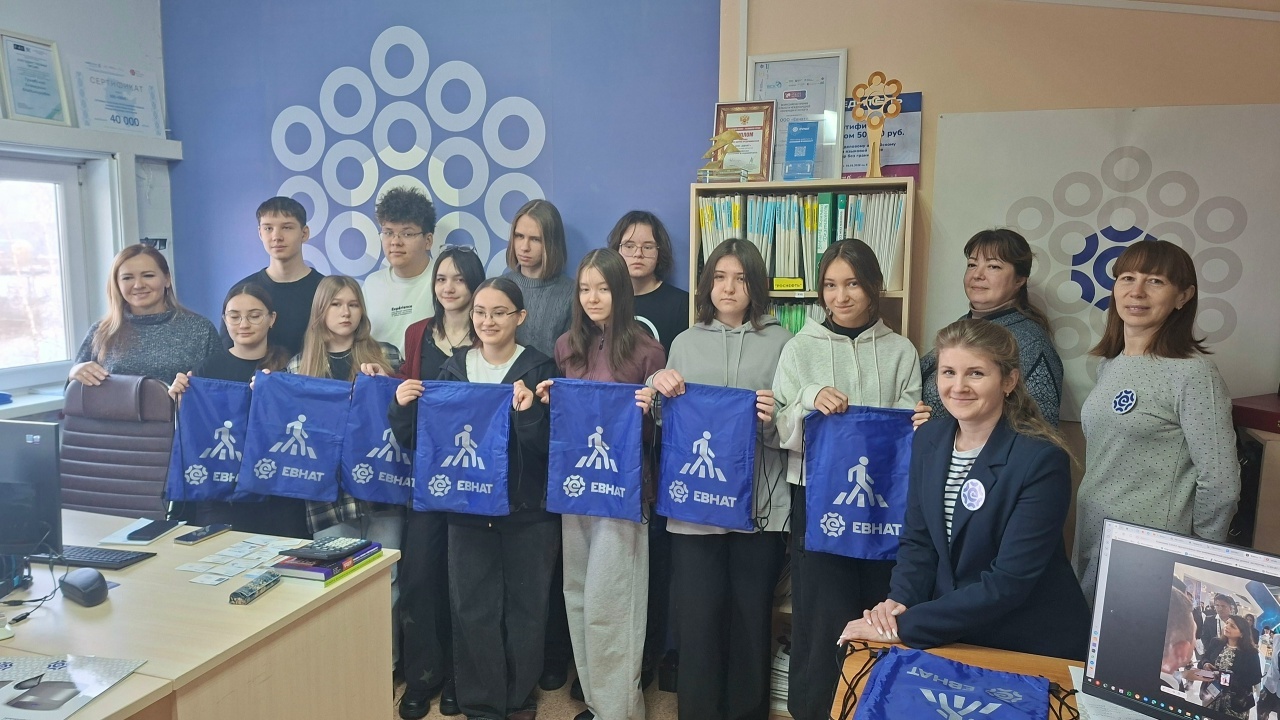 В Иглино школьники побывали на экскурсии в компании ЕВНАТ