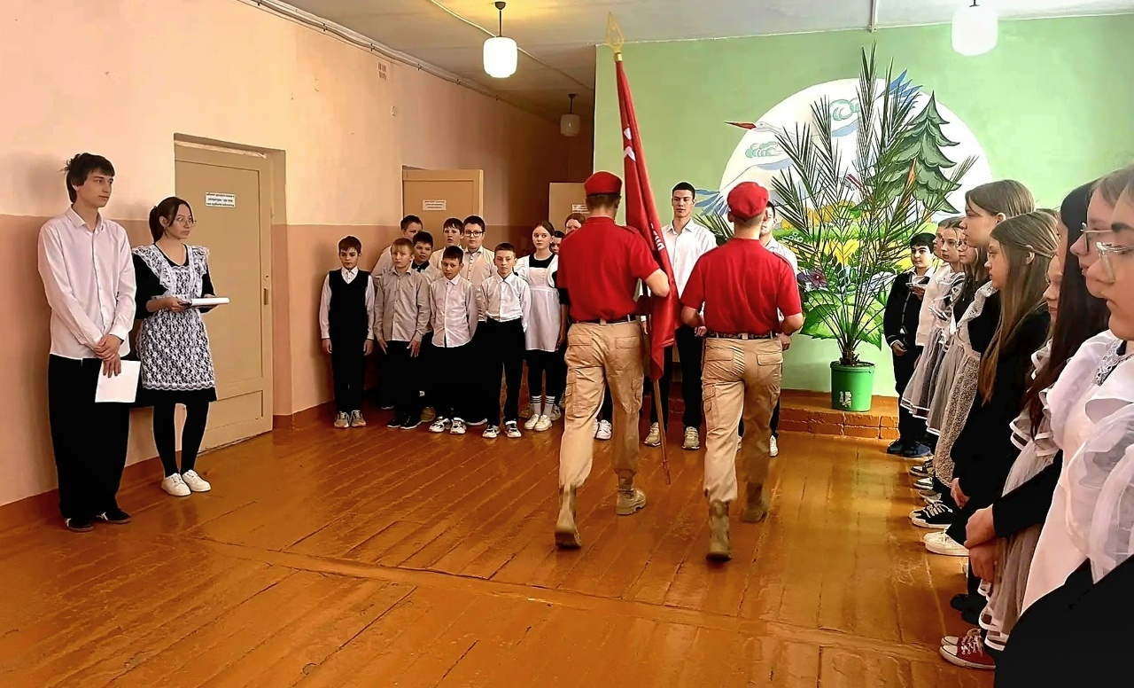 Знамя Победы прибыло в школу села Балтика