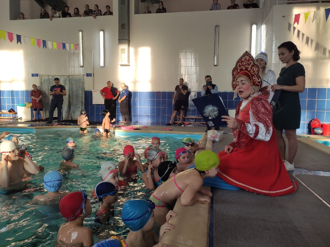 В Иглино прошел детский праздник "Ёлка на воде-2022"