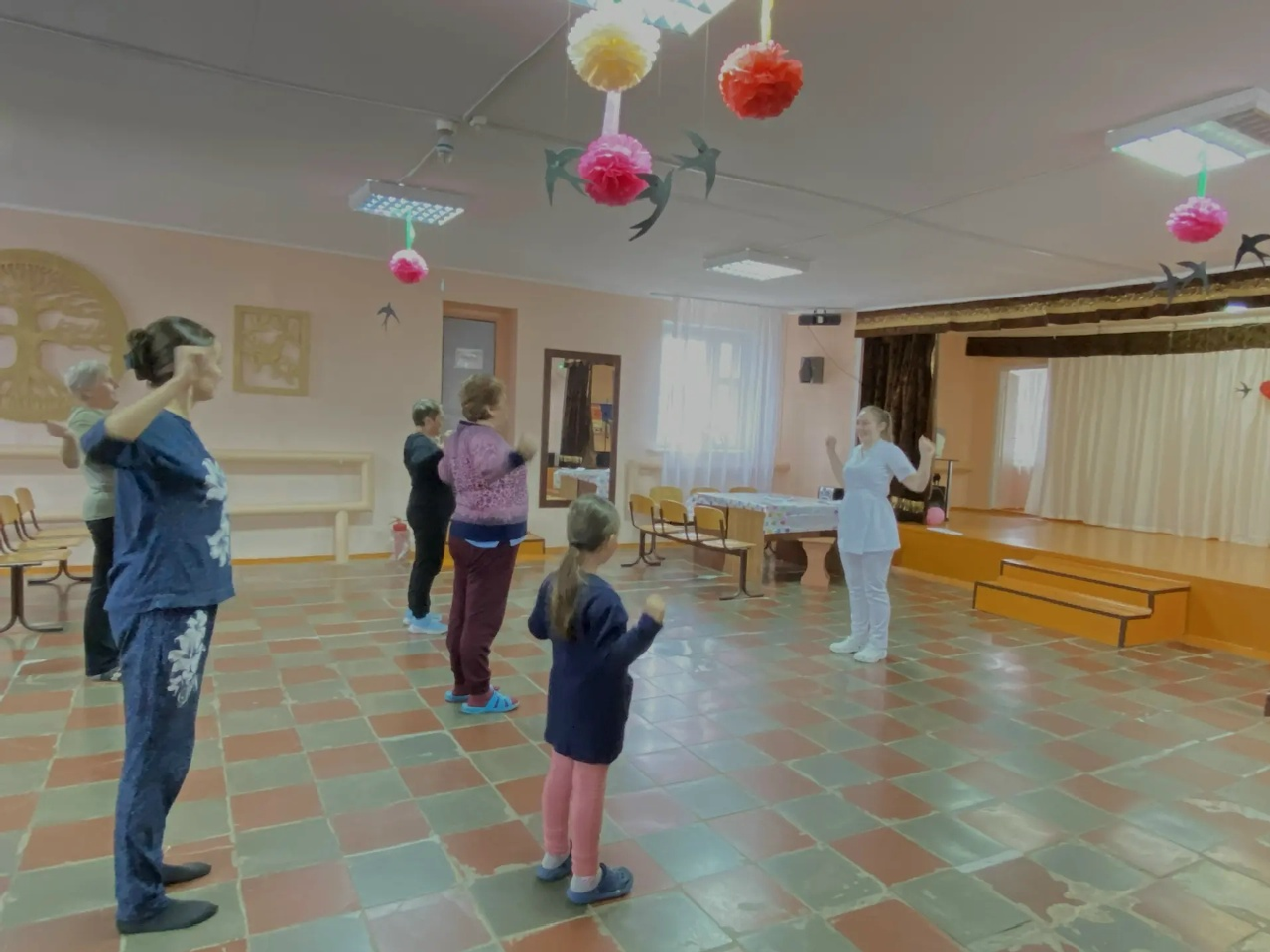 В День здоровья в  ФАПах провели зарядку и викторину для сельчан