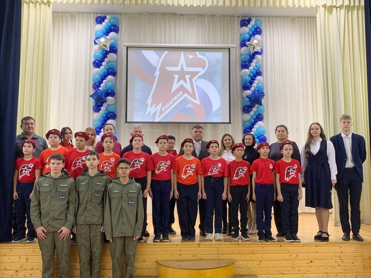 Более 200 школьников Иглинского района пополнили ряды «ЮНАРМИИ»