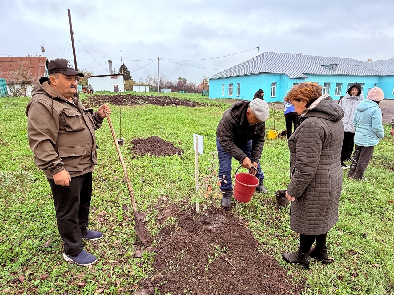 В селе Минзитарово посадили "Сад памяти"