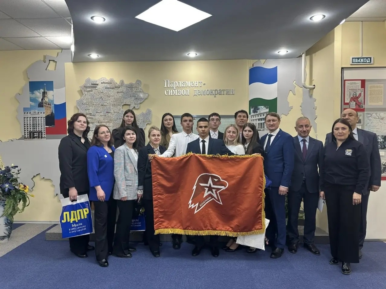 Диалог поколений и власти: активисты Иглинского района в сердце парламента